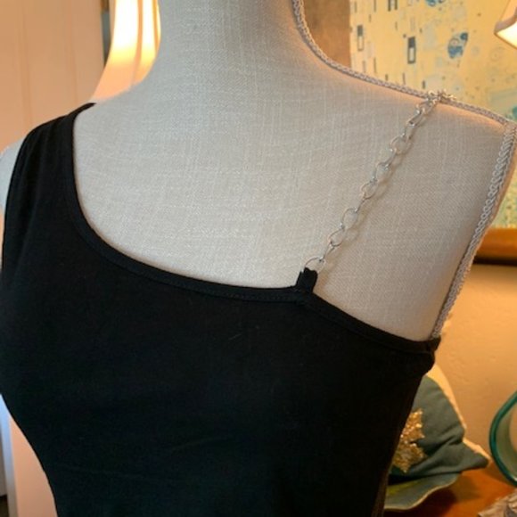 Zaful - Black knit crop top Size Medium with buckle and chain - Picture 2 of 10